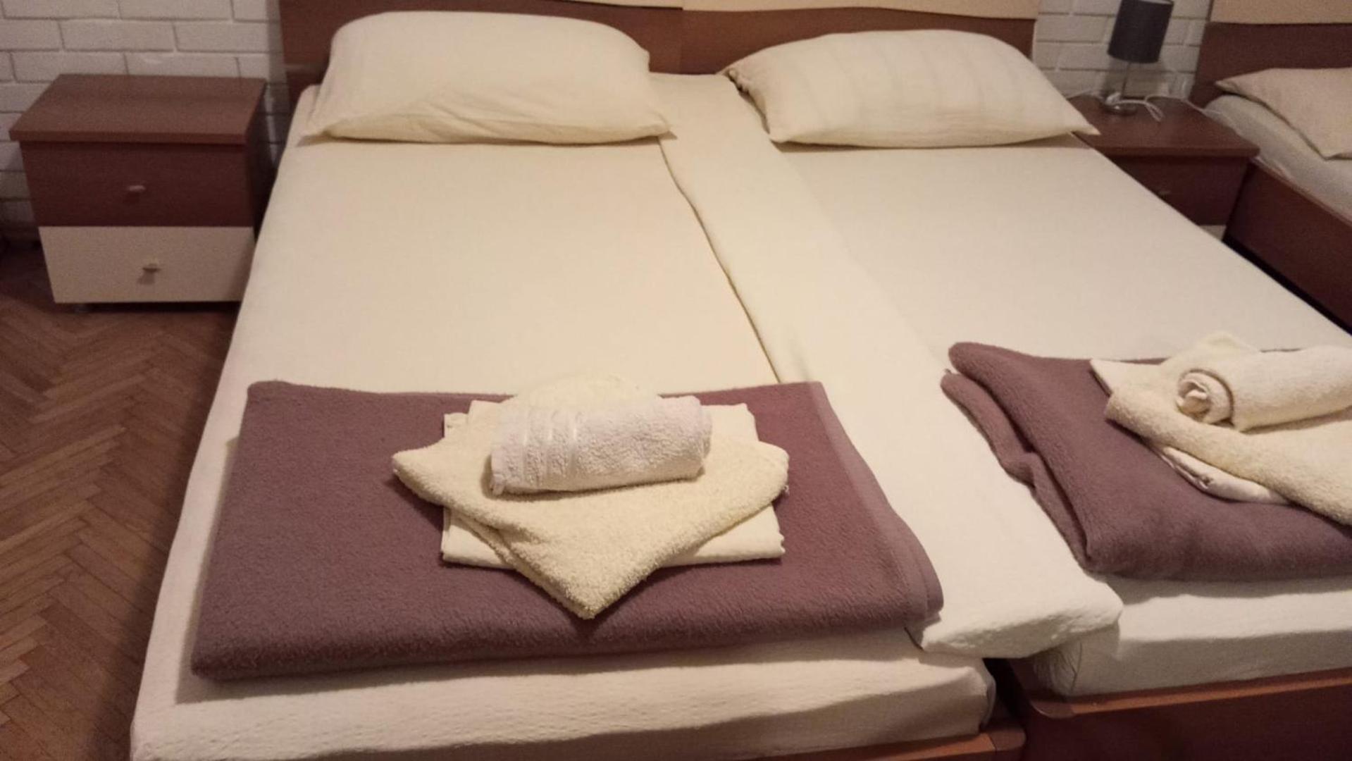 Apartamento Jasna1 Knin Habitación foto